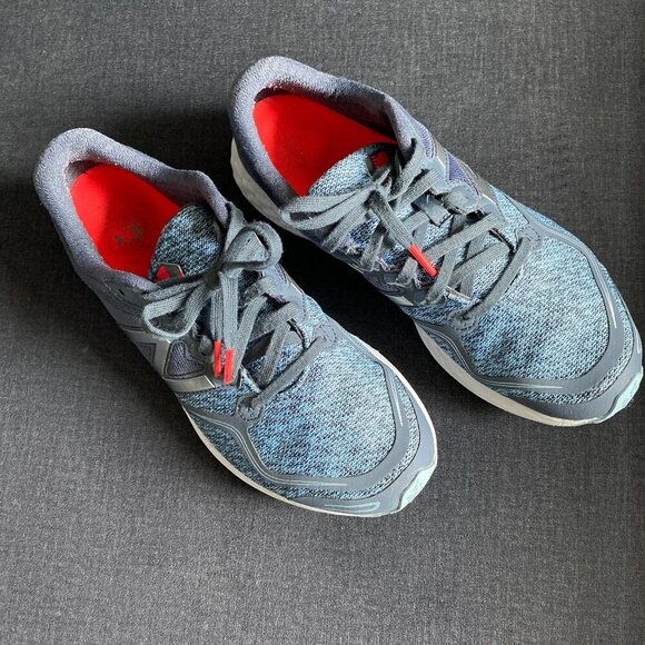 New Balance Fresh Foam Women's Size 8.5 Running Shoes WVNZRT1 - Picture 3 of 6